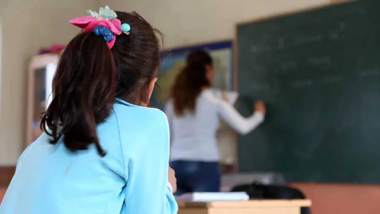 Öğretmenler müjde! 10 bin öğretmen ataması yapılacak
