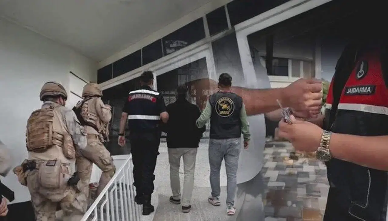 FETÖ opeasyonu: 30 şehirde 64 şüpheli tutuklandı
