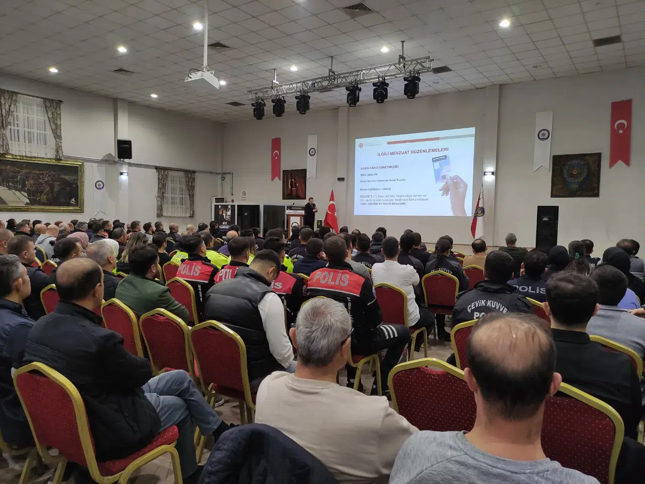 Konya’da Emniyet Mensupları “Basın Kartı” hakkında bilgilendirildi