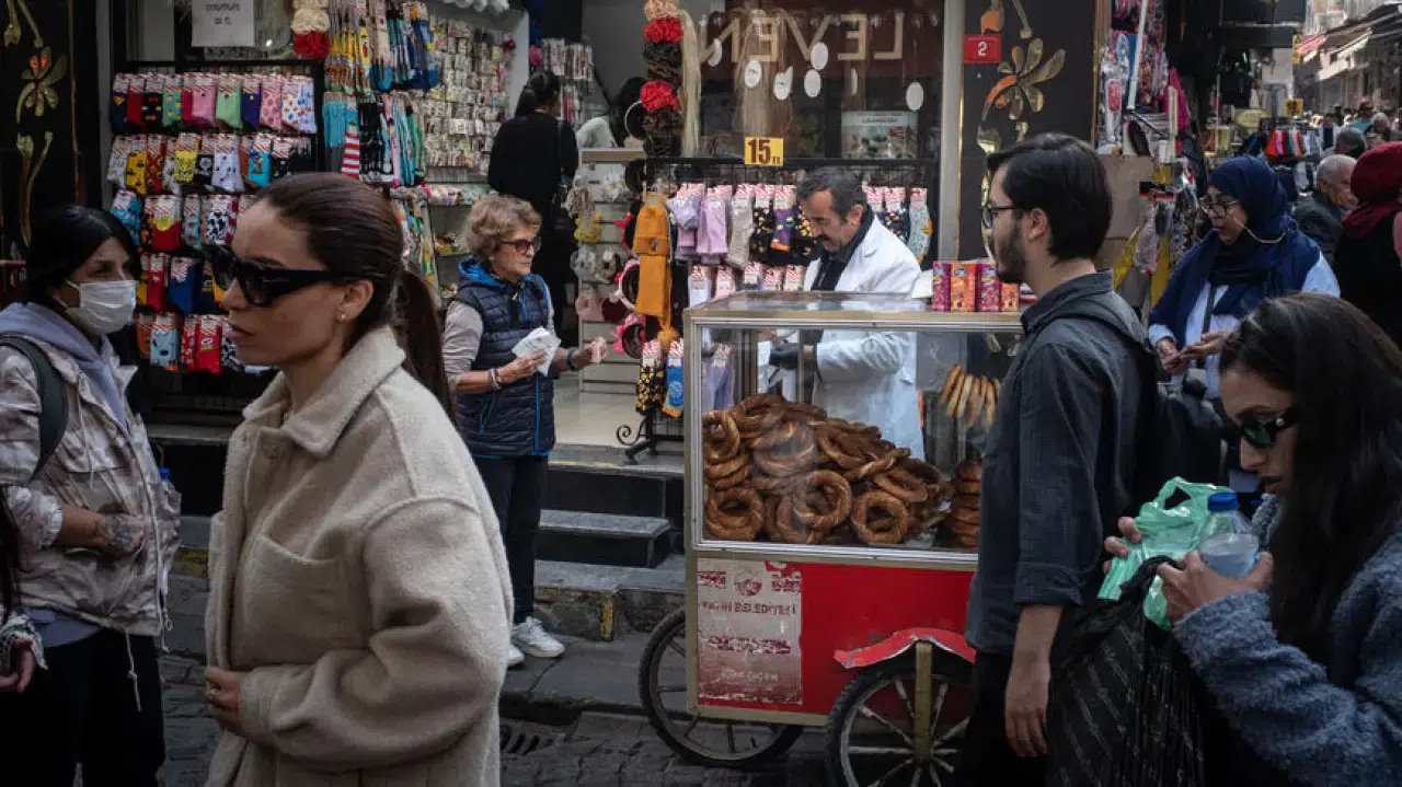 Rakamlar vatandaşı memnun edecek mi? Memur ve emekli zammı netleşiyor