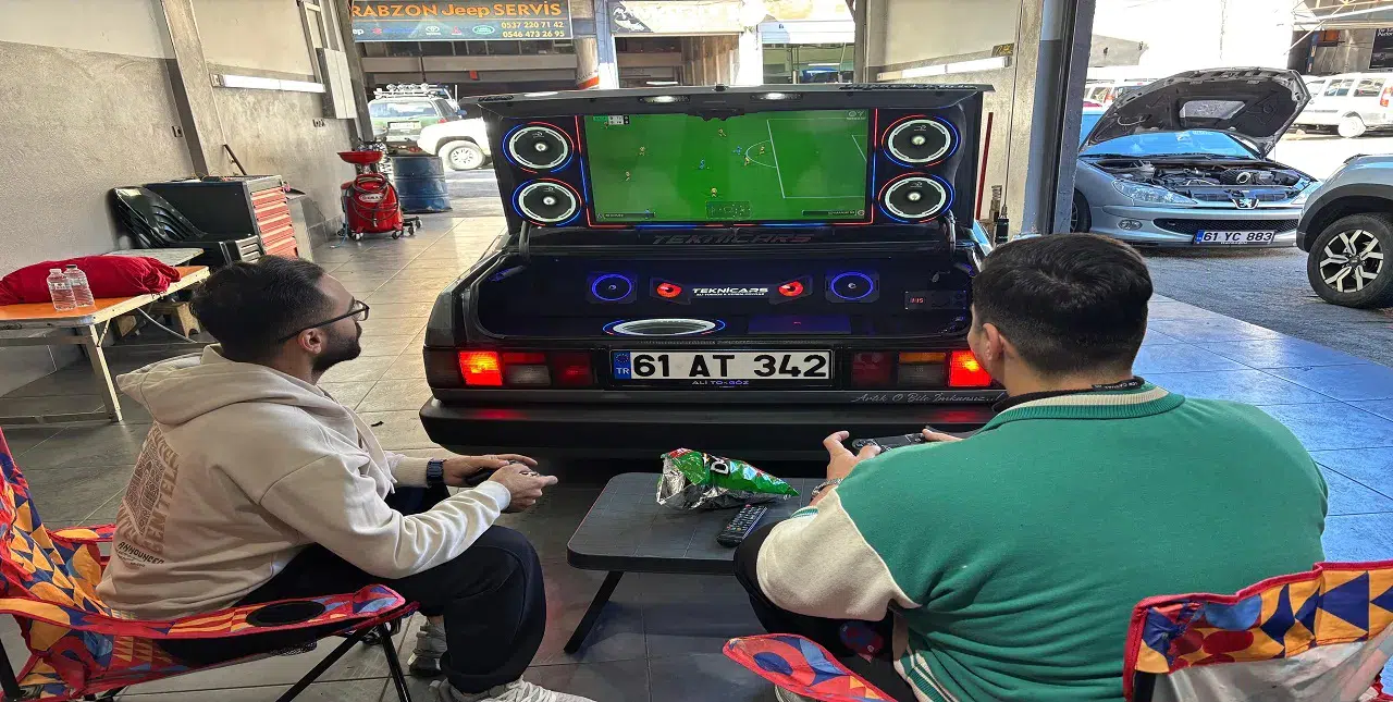 LCS TV, ses sistemi, oyun konsolu: Bu arabanın fiyatı 1 milyon