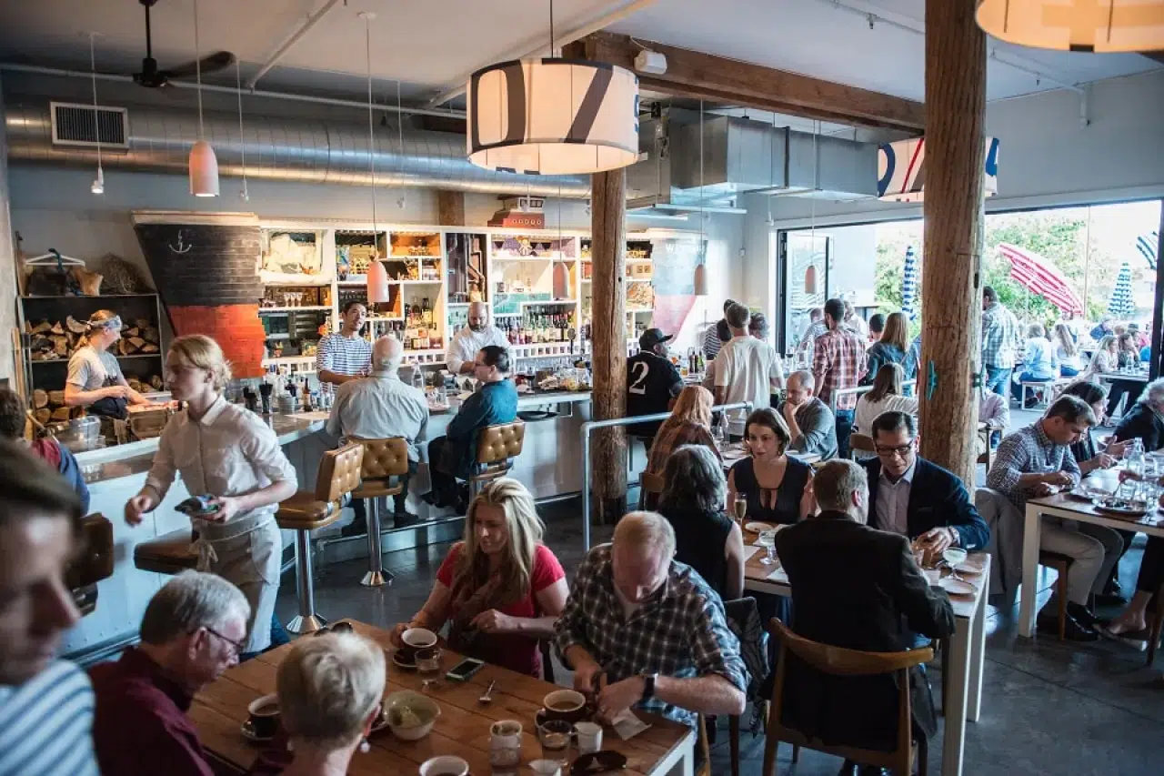 Menüde belirtilmesine rağmen içeceğe ek ücret: O restorana ceza yağdı