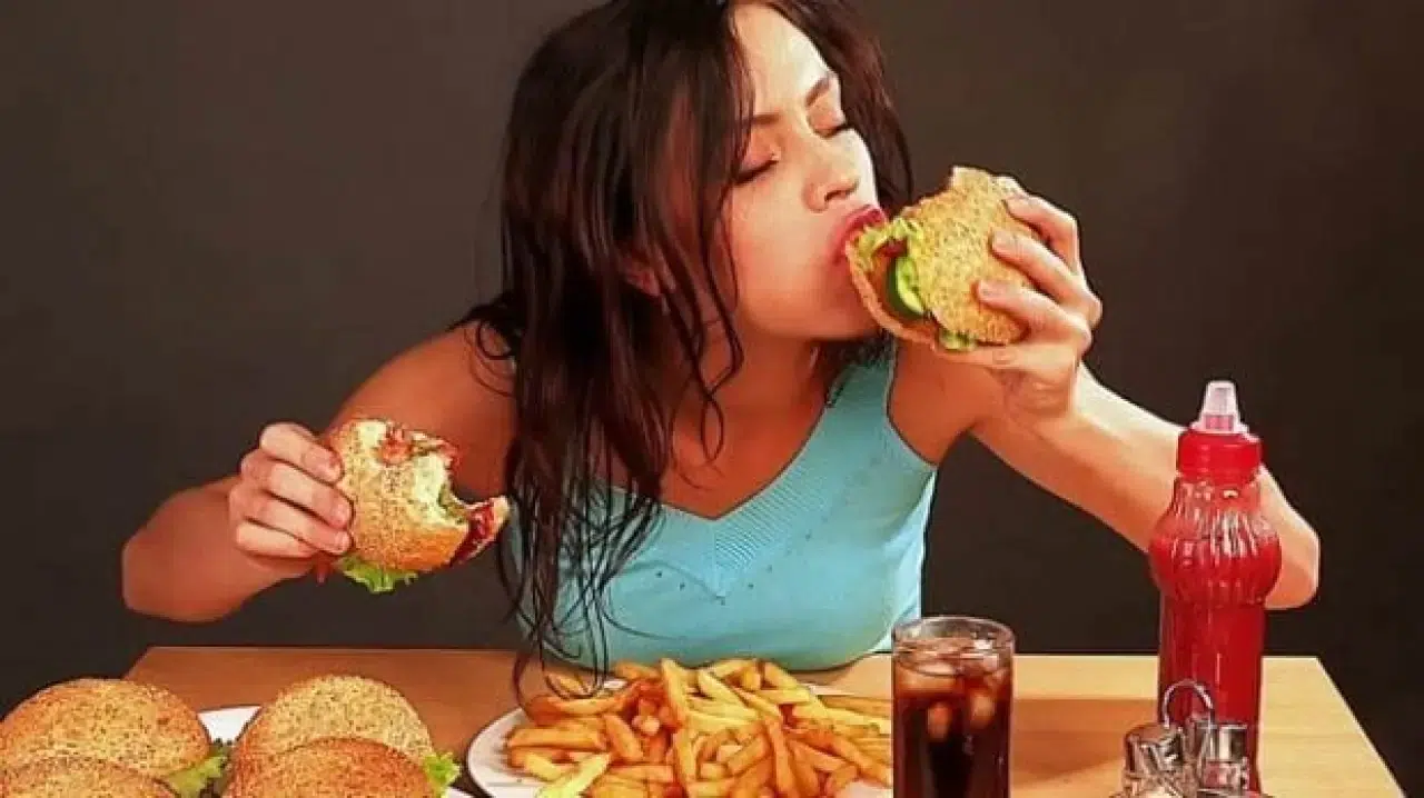 Bir dilim çikolata mı bir tas mercimek çorbası mı: Beslenme şeklini değiştir stresi yen