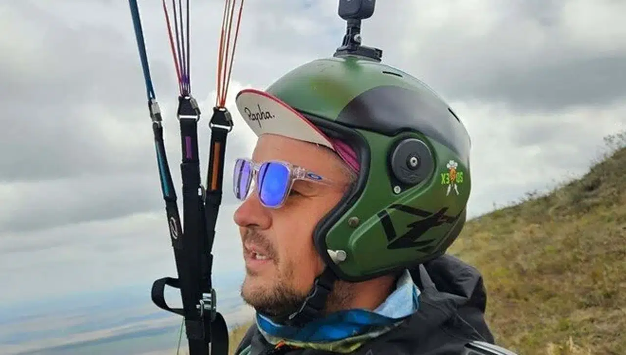 Ölüdeniz'de facia: Rus paraşütçü kayalıklarda yaşamını kaybetti