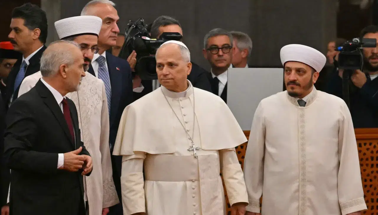 Papa 14. Leo Sultanahmet Camii'ni ziyaret etti