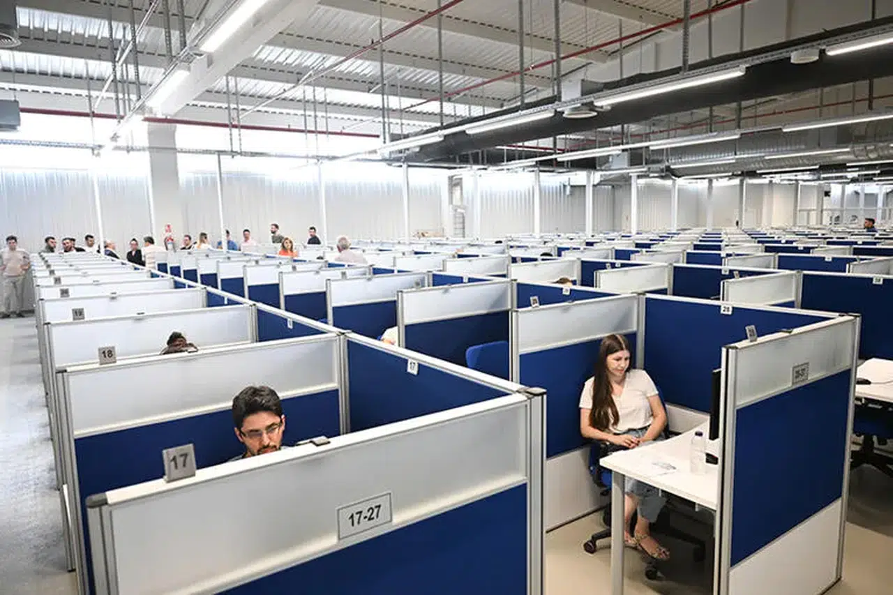 ÖSYM elektronik sınav sistemine geçiyor: Sınava girecekler dikkat