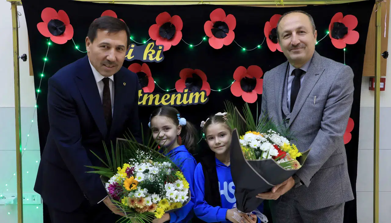 Konya'da okulların bahçelerine yeni halı sahalar yapılacak