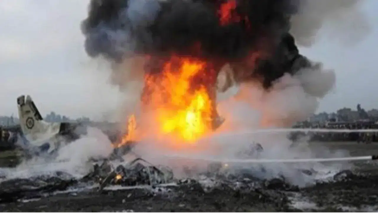 Sırbistan'da uçak düştü: Ölü ve yaralı var