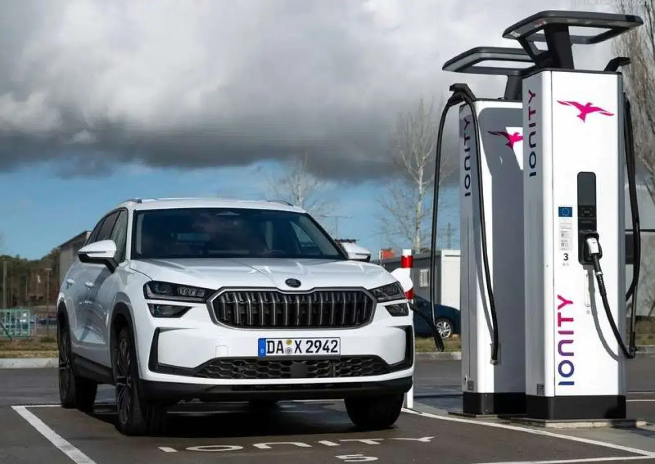 Elektrikli aracı olanlara kötü haber: Lokasyon ve saat bazlı tarife geliyor