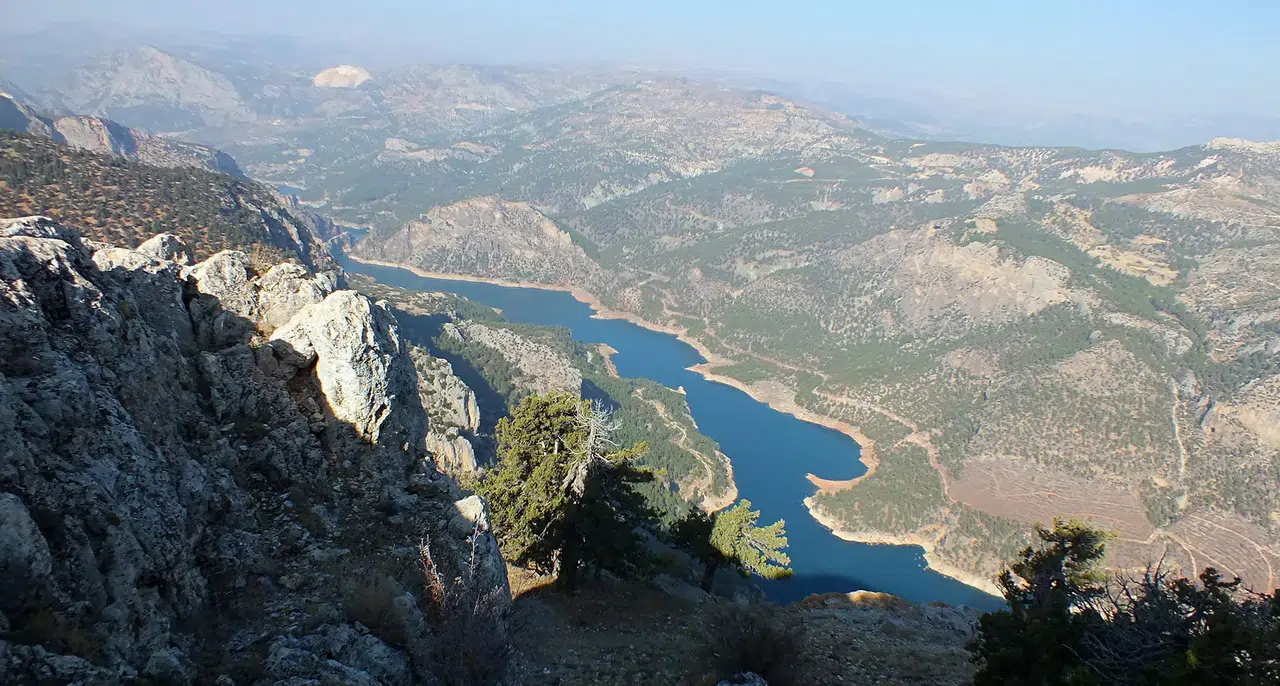 Konya’nın yanı başındaki güzellik: Turkuaz sular manzara ile buluşuyor