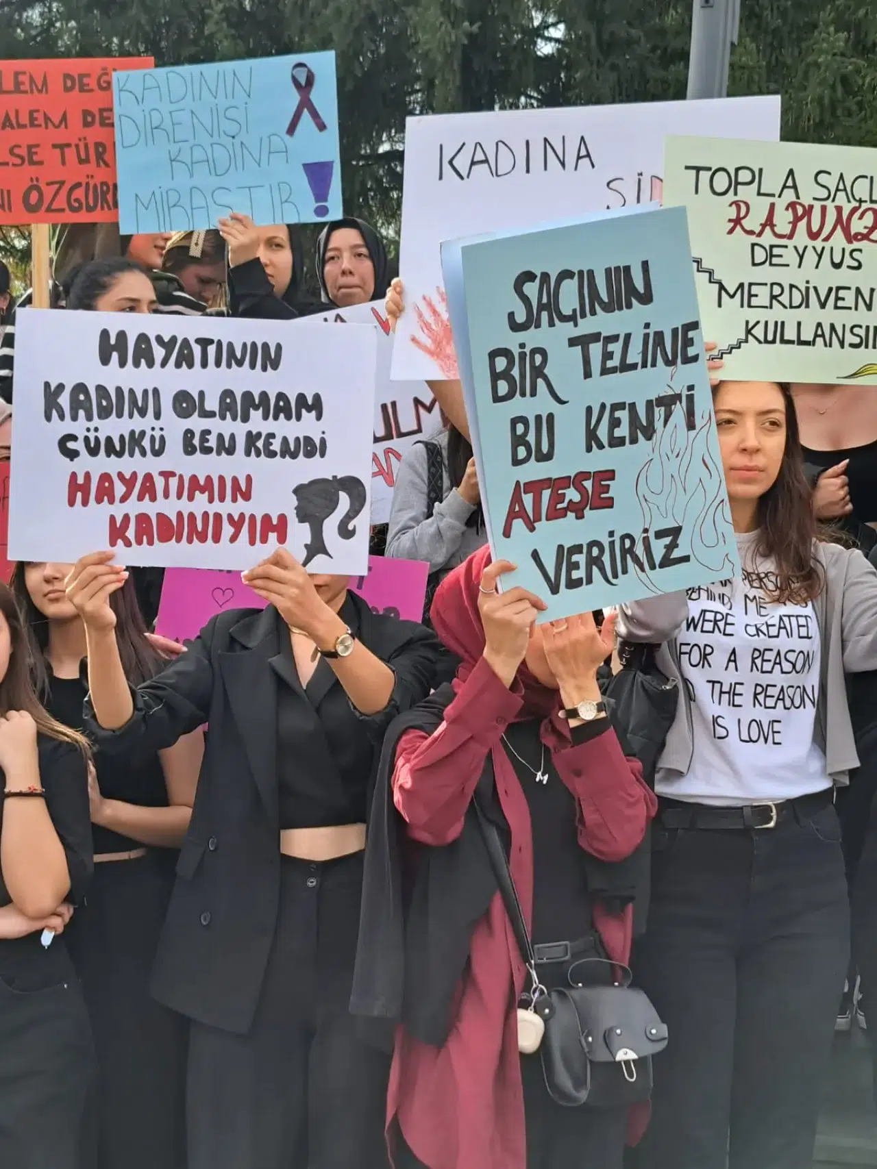 Türkiye'de en az 9 milyon kadın kendini tehdit altında hissediyor