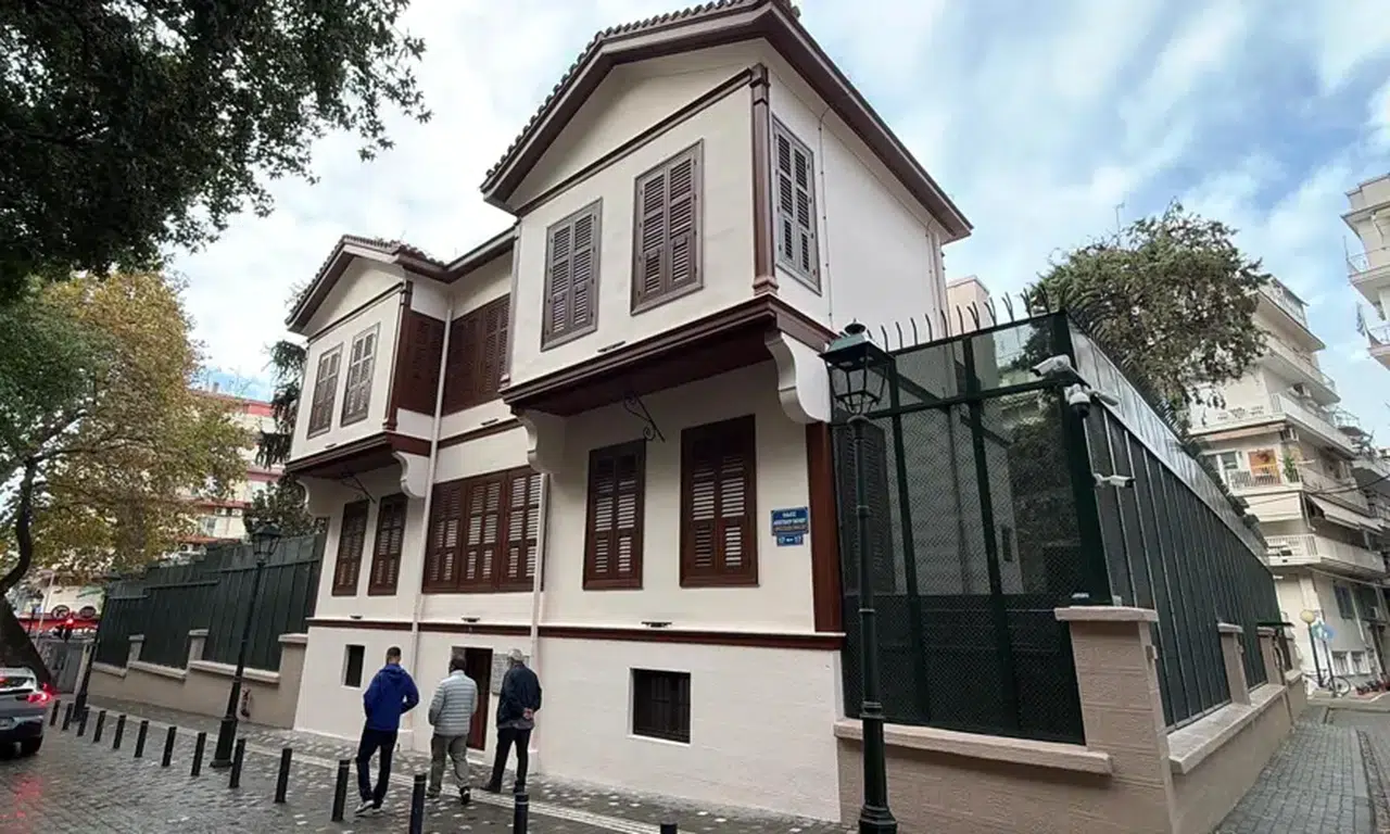 Atatürk'ün doğduğu ev ziyarete açıldı
