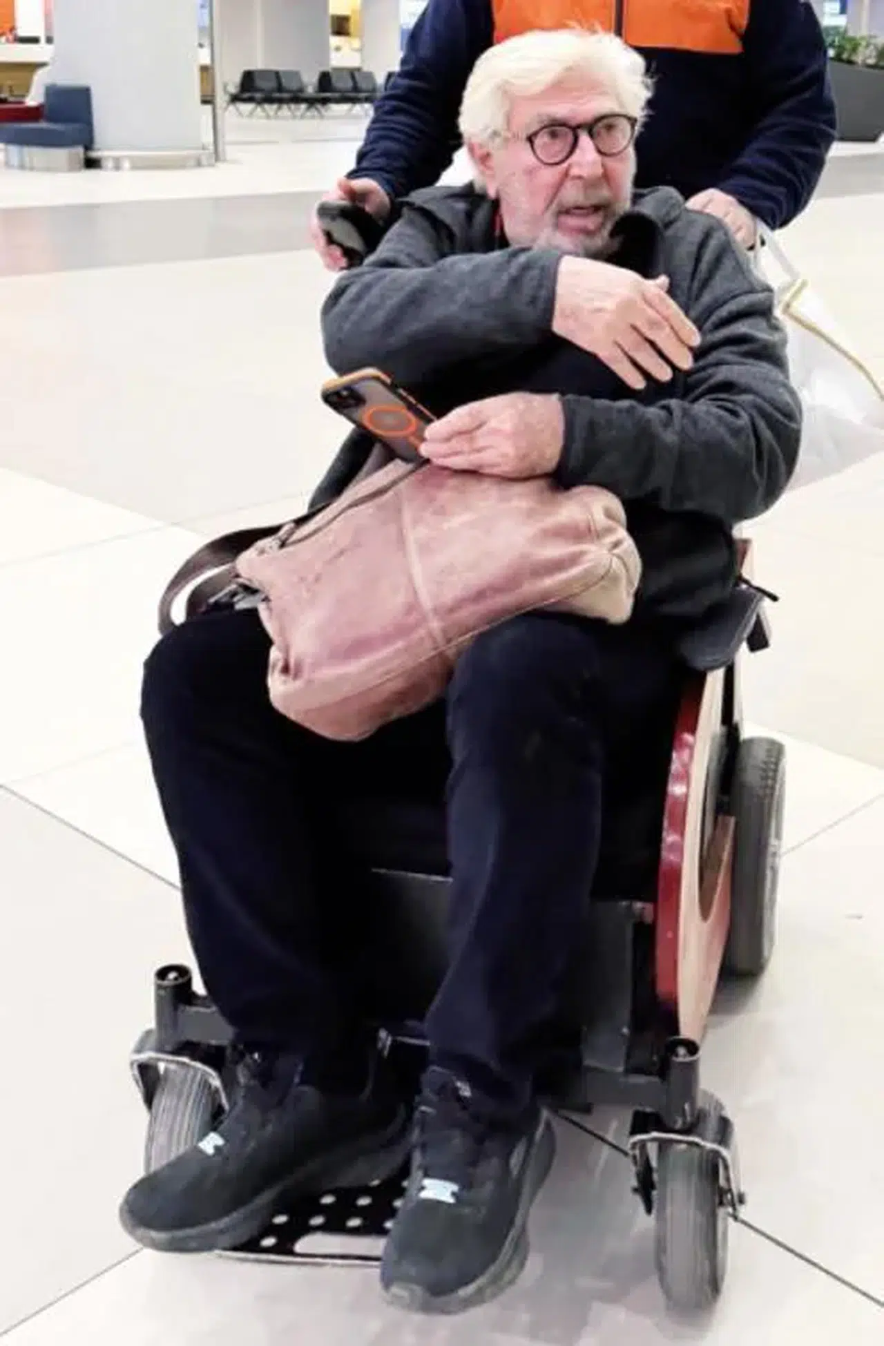 Erdal Özyağcılar'dan korkutan görüntü: Tekerlekli sandalyede