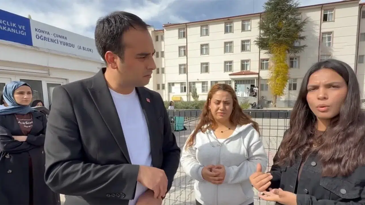 Konya'da 5 saatlik büyük göç: Bosna'dan Çumra'ya gidiyorlar