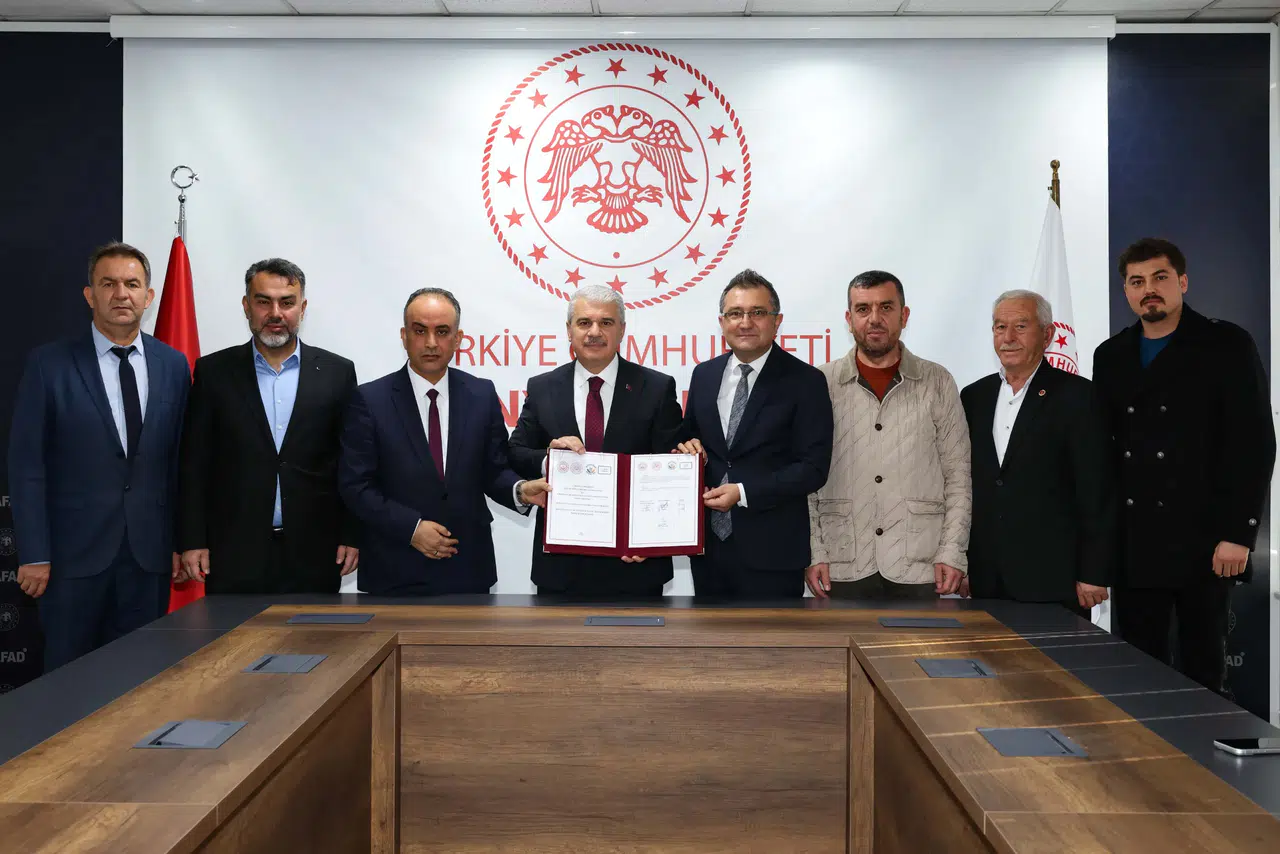 Konya'ya iki yeni huzurevi daha geliyor: İmzalar atıldı