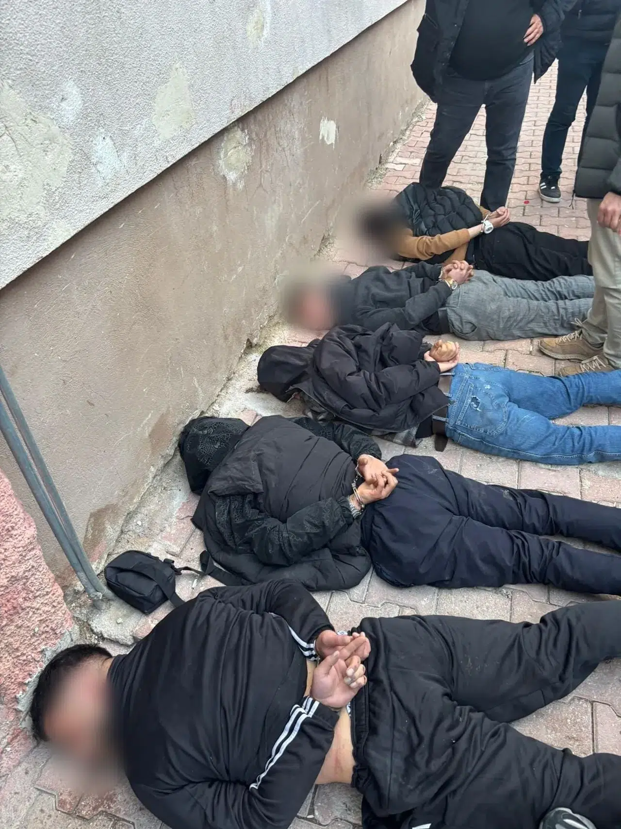 Konya'da silahlı yağma suçundan aranan zanlı yakalandı