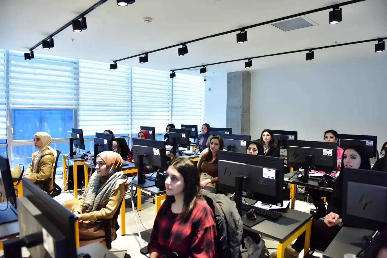 Dijital ikiz atölyeler: Konya'daki meslek liseleri devrede