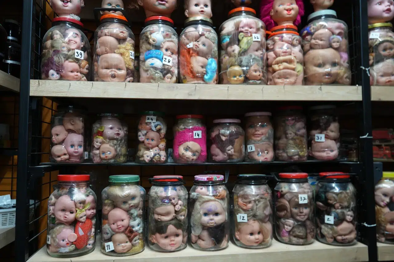 Bu koleksiyon kabus gibi: Antika dükkanı değil korku dükkânı oldu