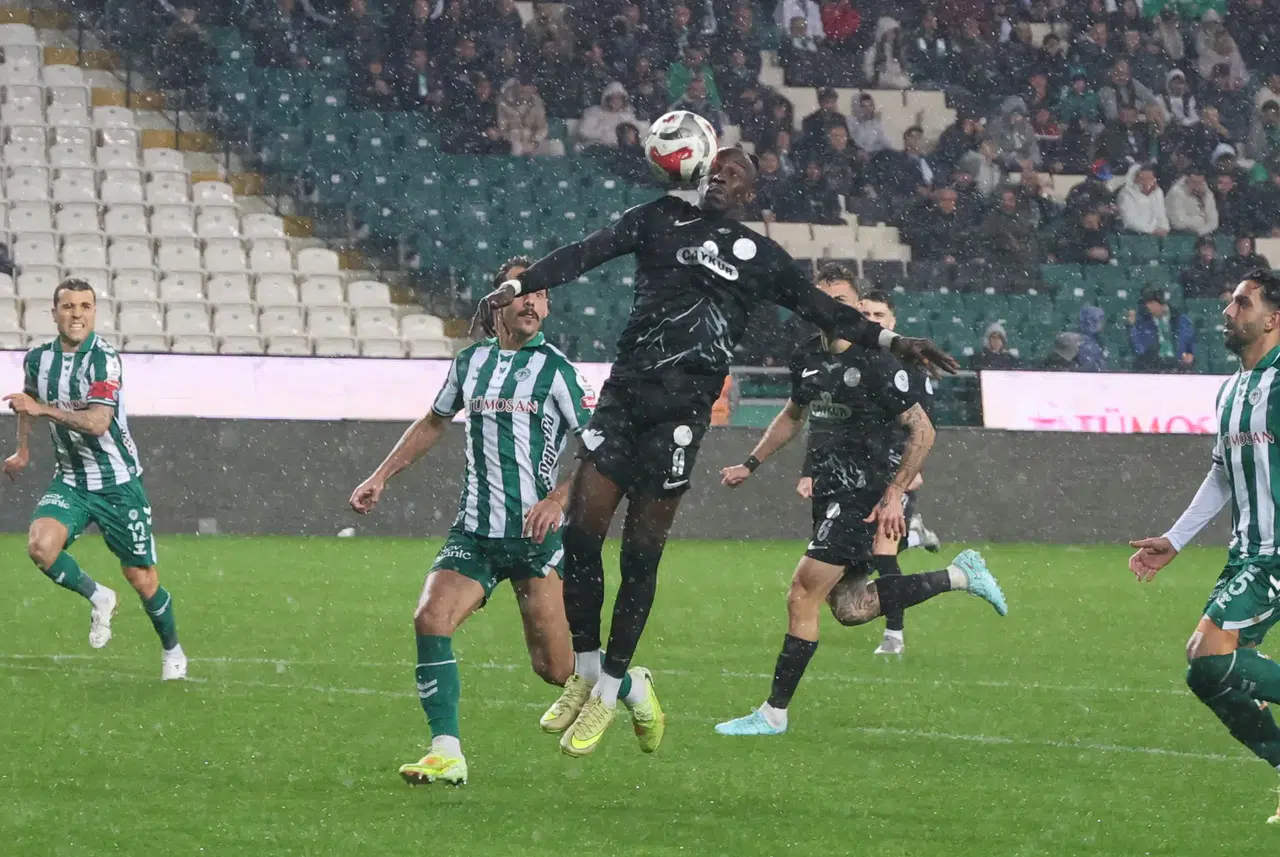 Dibe en dibe! Çağdaş Atan, Konyaspor ile bir ilki yaşıyor