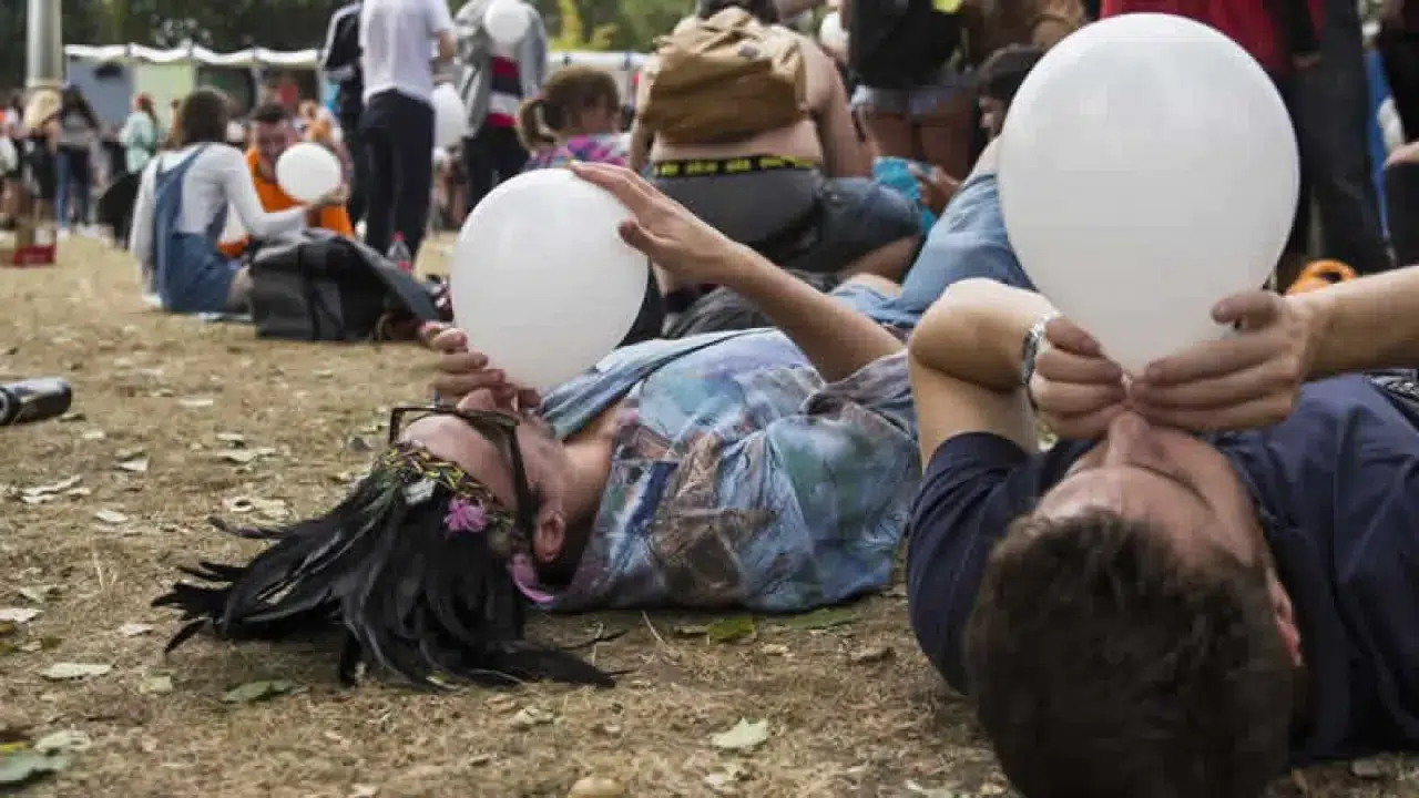 Gülme gazı doktor reçetesine mi girecek: Depresyon belirtilerini hızla hafifletebilir