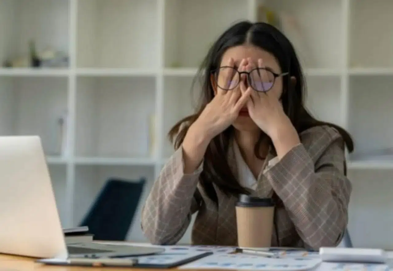 Yorgun zihin nasıl dinlendirilir: Tükenmişlik hissi dalga dalga yayılıyor