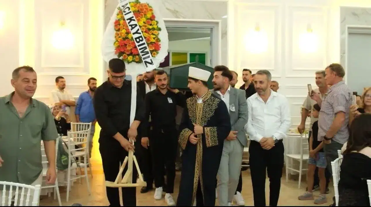 Düğünde yeni evli çifte şok! Damat için cenaze töreni