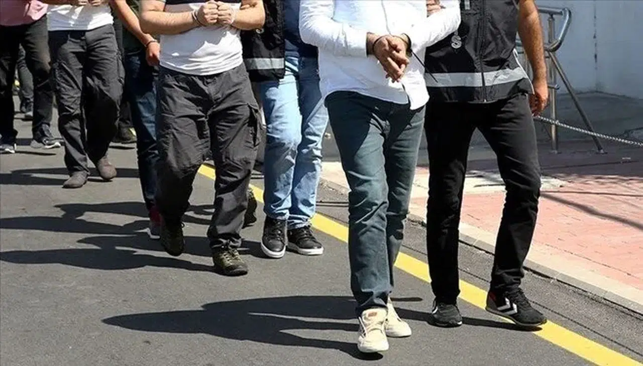Yasa dışı yayınla banka hesaplarını hedef aldılar: 27 kişi tutuklandı