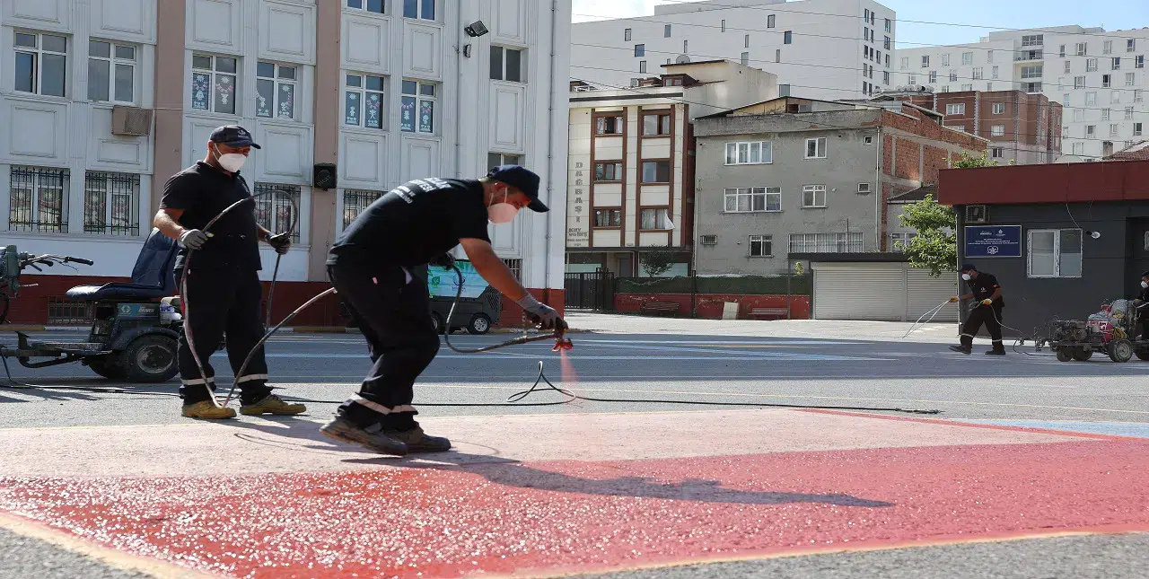 Türkiye'de okullar yeni döneme hazırlanıyor