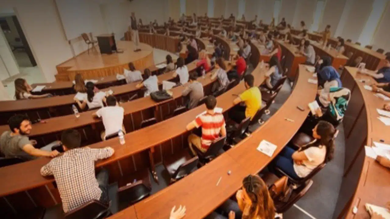 Fahiş zamlar tercihleri değiştirdi: Özel Üniversitelerde doluluk geriledi