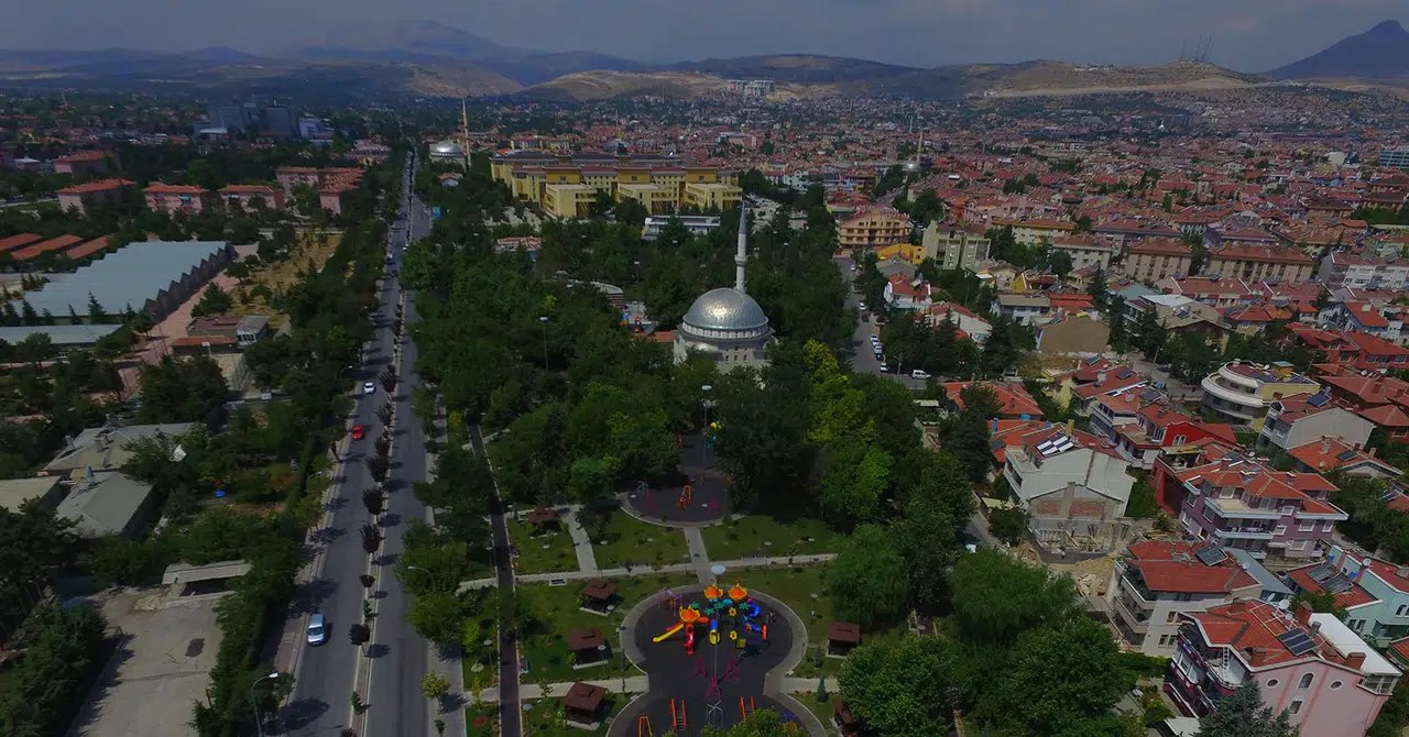 Konya'da yeni eğitim dönemi öncesi park yasağı geldi. 3 cadde işaretlendi