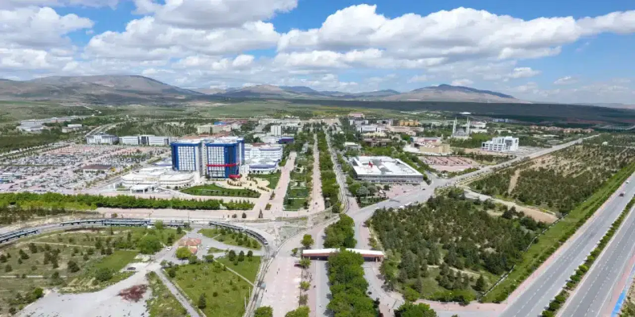 Konya'daki bu üniversite kızlara özel burs verecek: Harekete geçildi