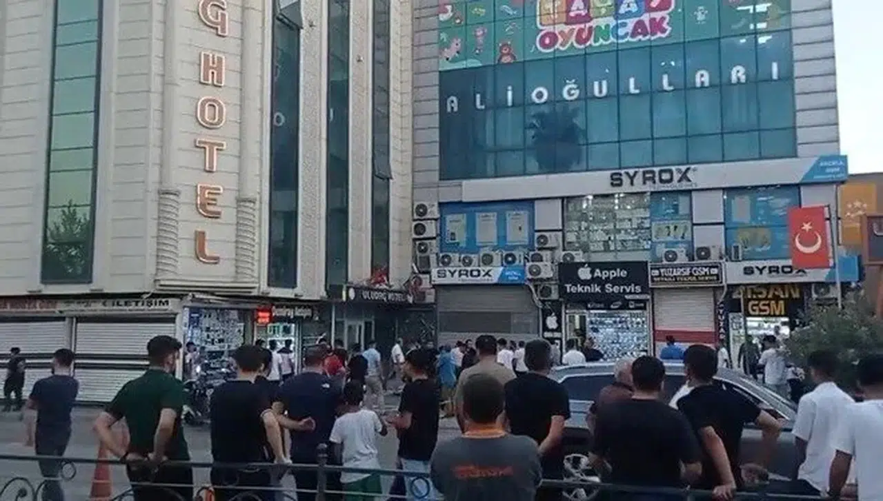 Alacak tartışması: Oteli kurşun yağmuruna tuttular