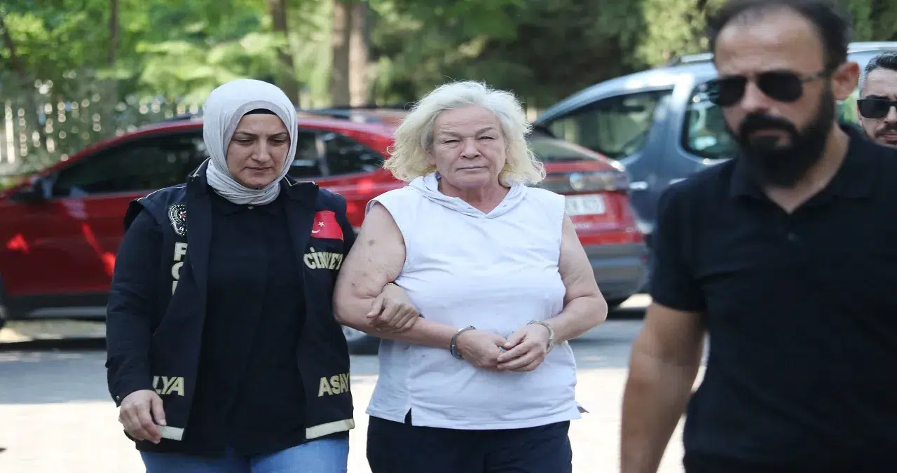 Rus kadın Türk kocasını bıçaklayarak öldürdü