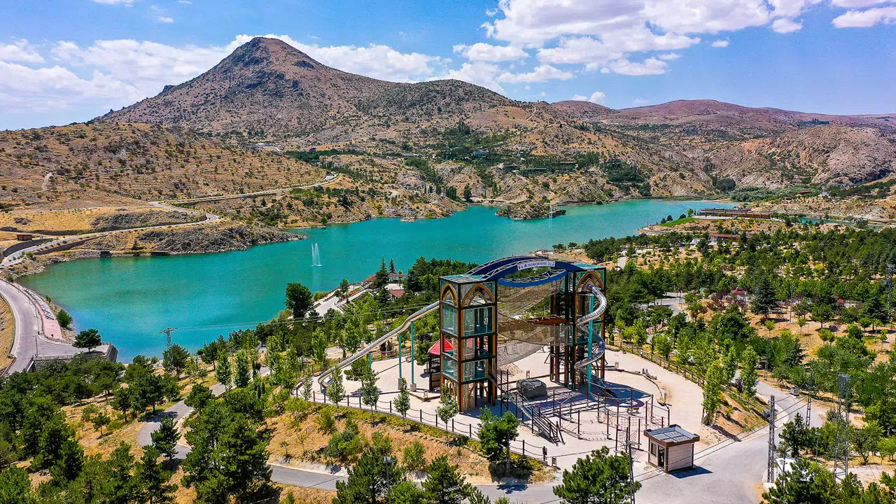 Konya'yı kazanan üniversite öğrencileri bu mekanlara aşık olacak