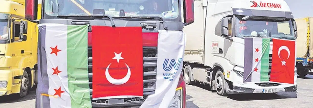 Bu tır şoförleri Şam'da Cuma namazı kılacak