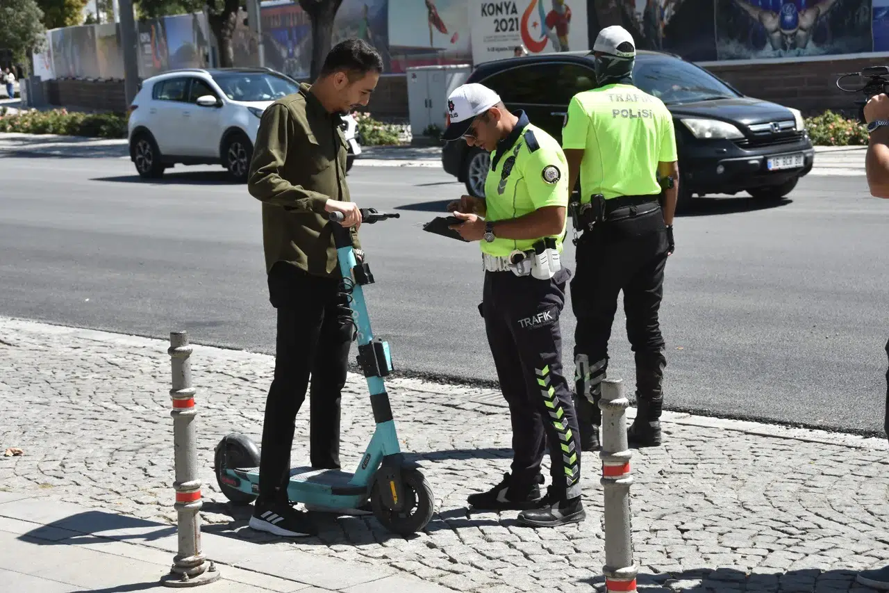 Scooter kullanıcılarına ehliyet mi geliyor? Son dönemdeki kazalar can aldı