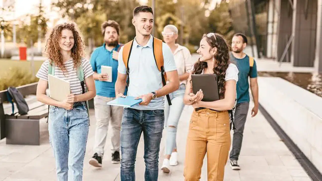 Üniversiteye kayıt yaptırırken nelere dikkat etmeli? Üniversiteli olmak için