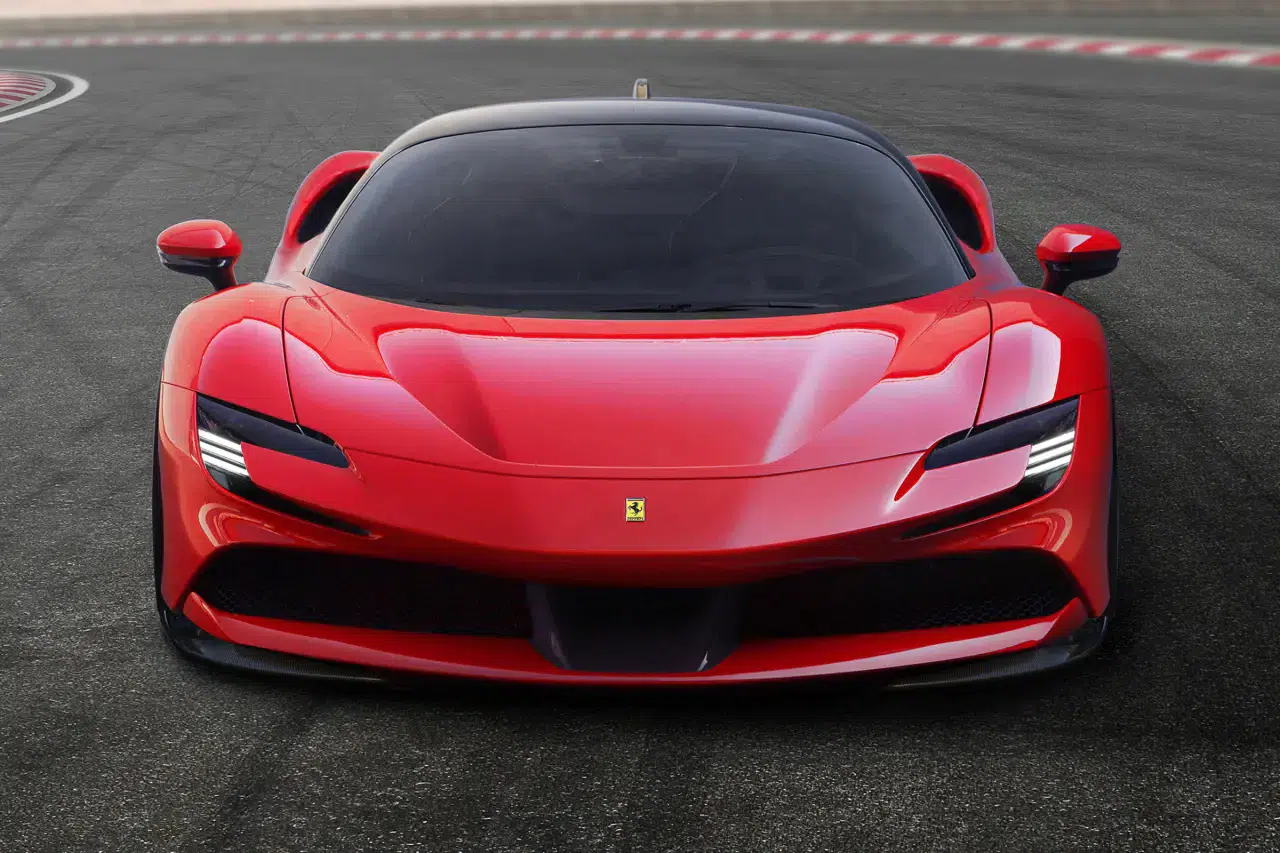 Ferarisi olanlar: 'T' plakalı Ferrariler mercek altında