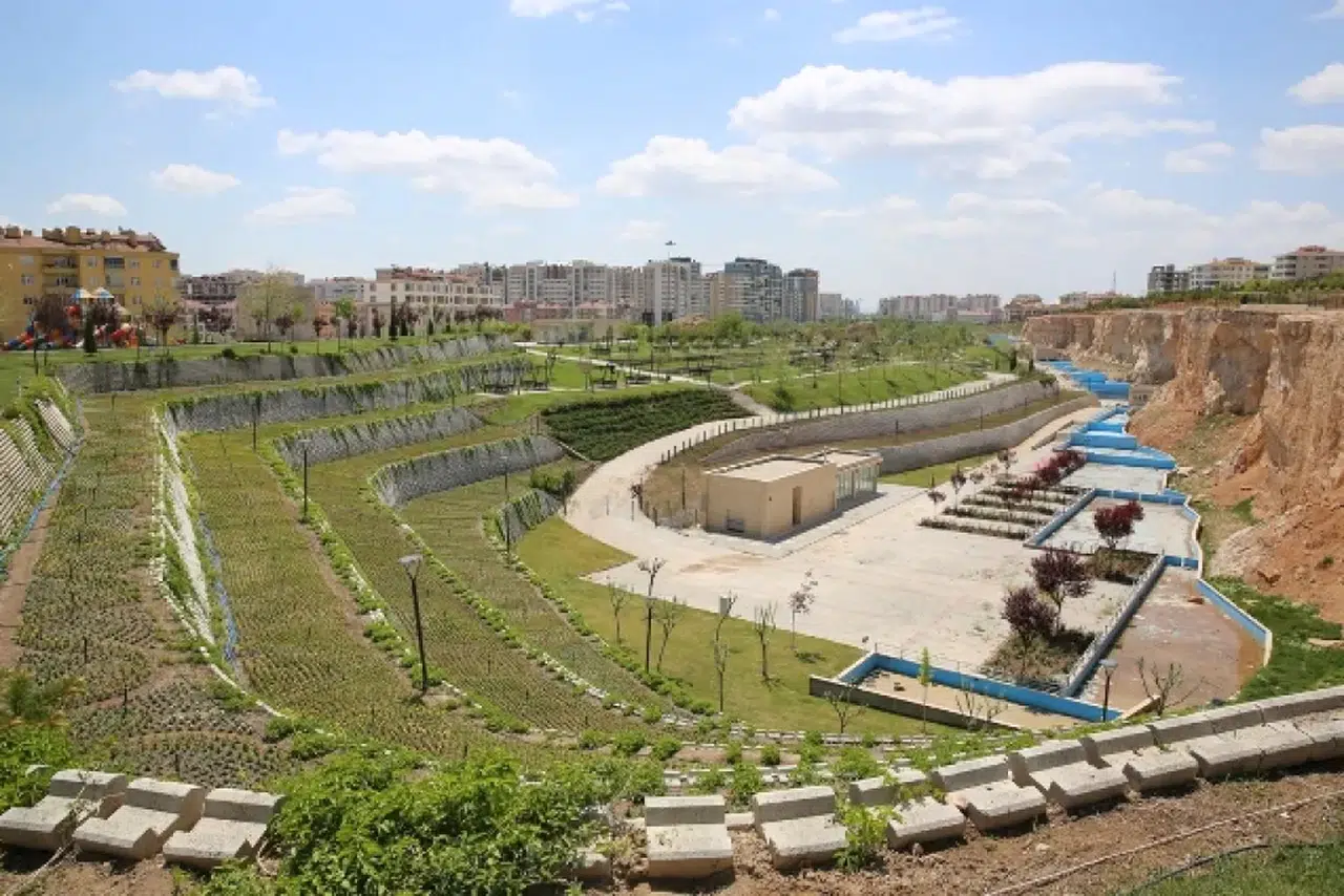 Konya'nın en otantik parkında çay keyfi 10 TL: Kanyon Cafe açıldı