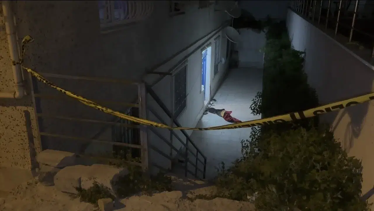 Polis o kadını bacağından vurdu