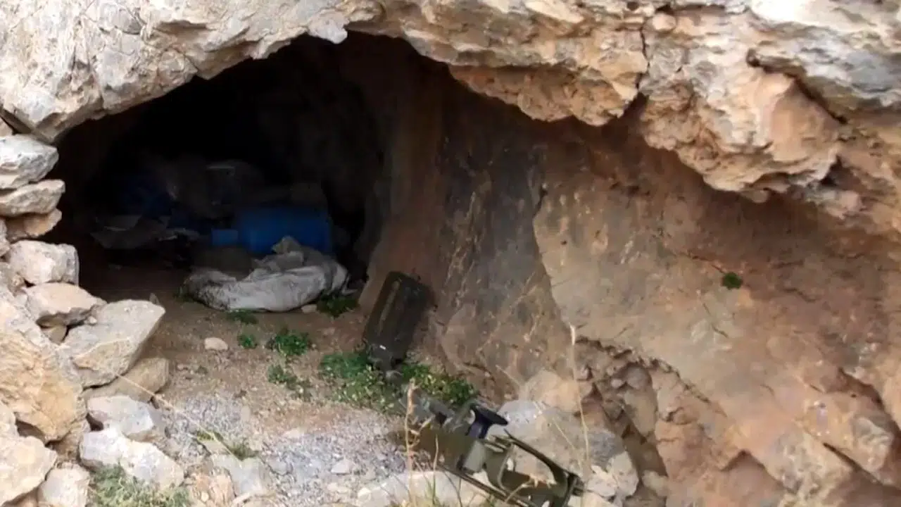 PKK/KCK'nın mağarasına operasyon! Çok sayıda patlayıcı ele geçirildi
