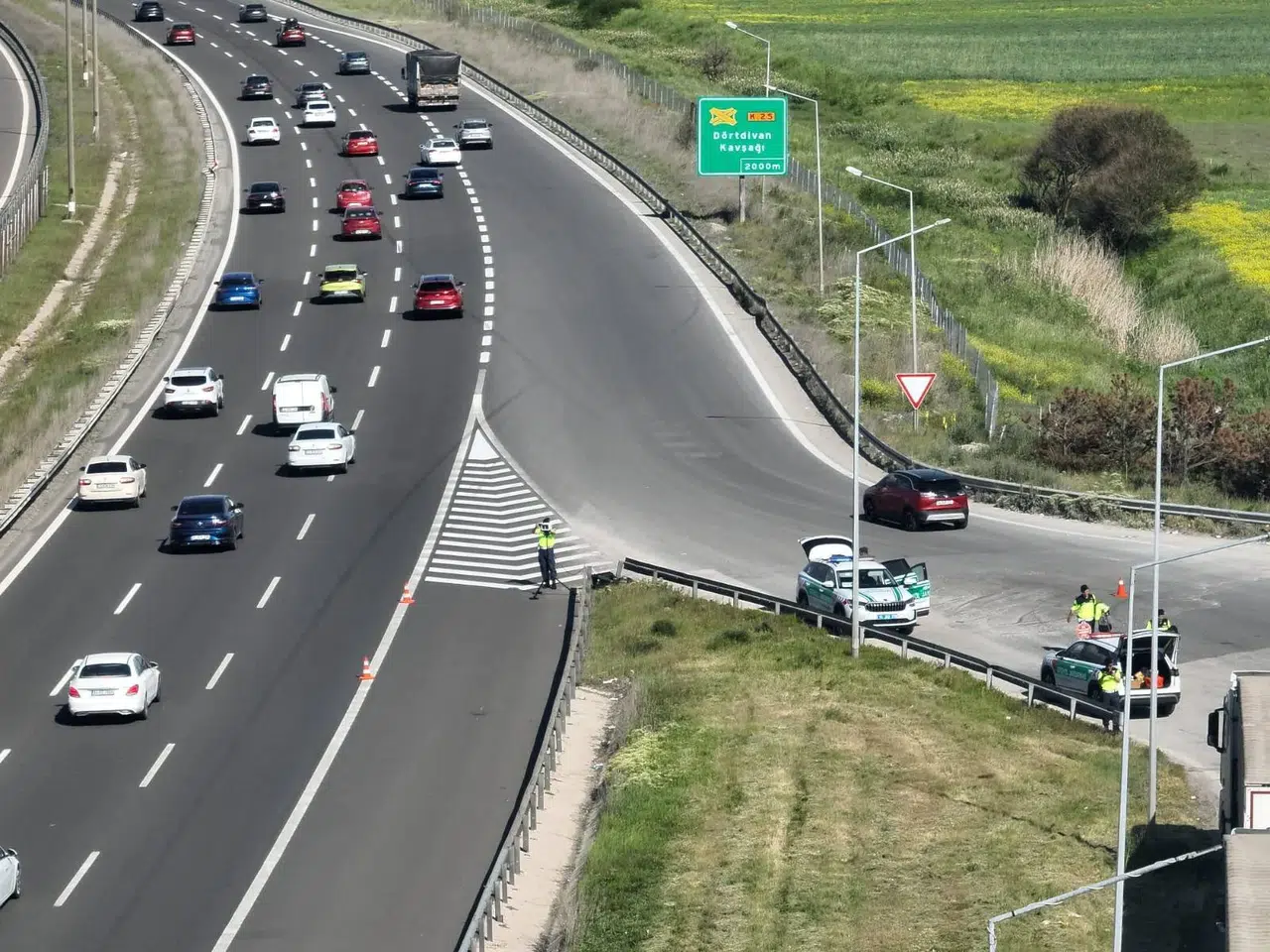 Gökten trafik cezası yağacak: Yeni trafik polisi Cayrokopter