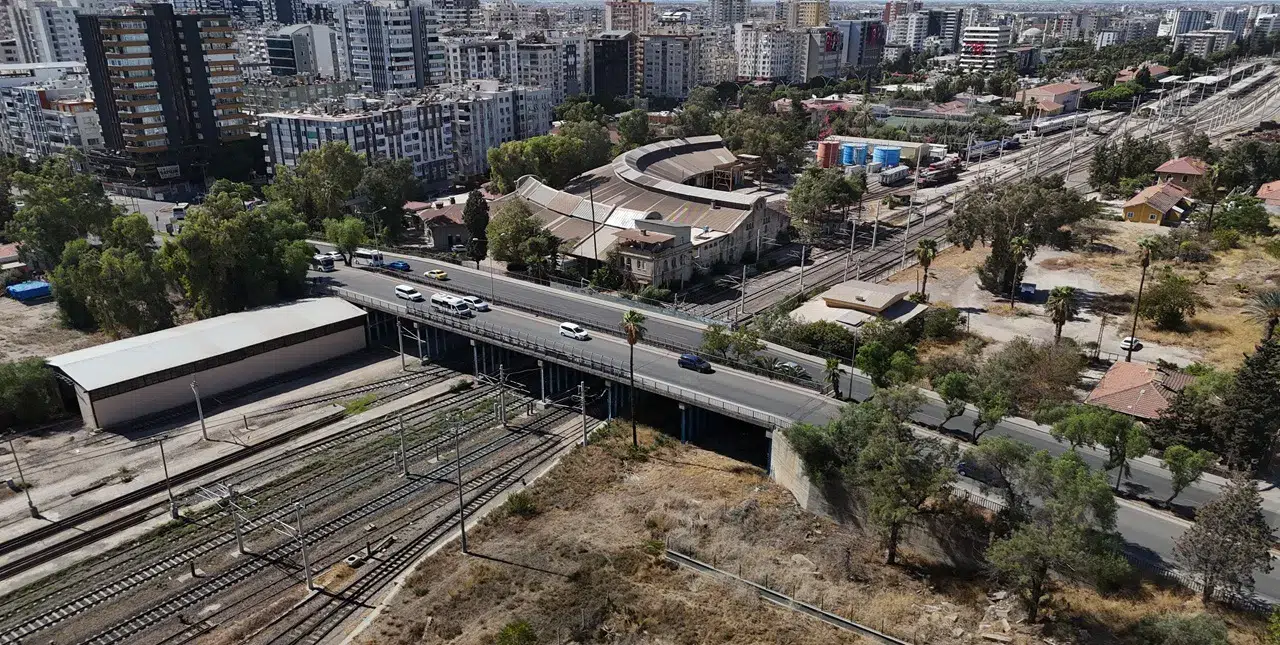 '007 James Bond' filmine ev sahipliği yapmıştı: O köprü hızlı tren için yıkılacak