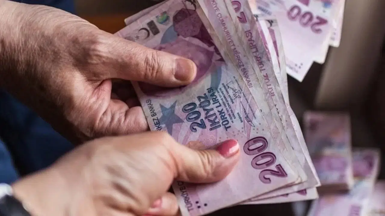 Hesaplara yatırıldı mı: Eylül ayı yaşlı aylığı ve engelli maaşları