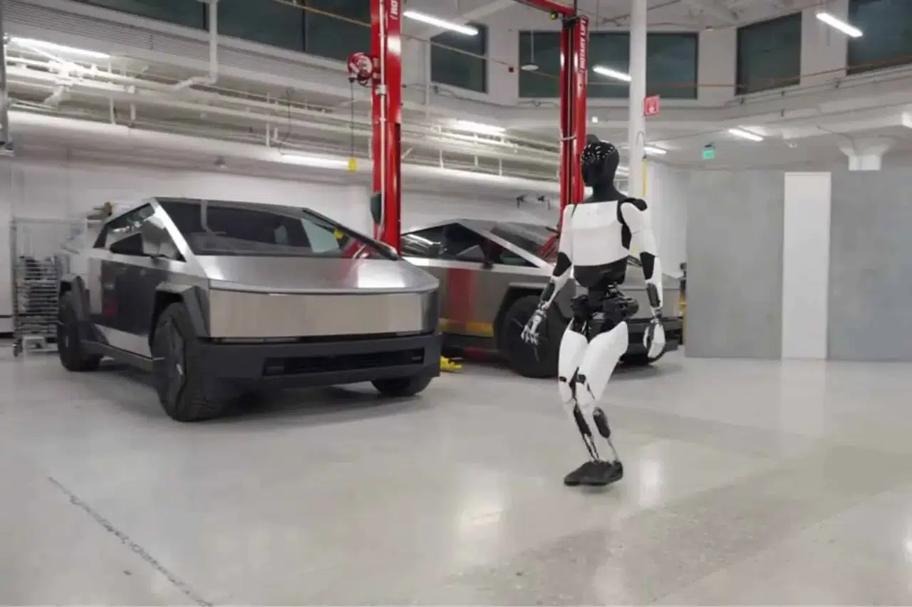 Tesla'nın fabrikasında katil robot: Mühendisi öldürecekti