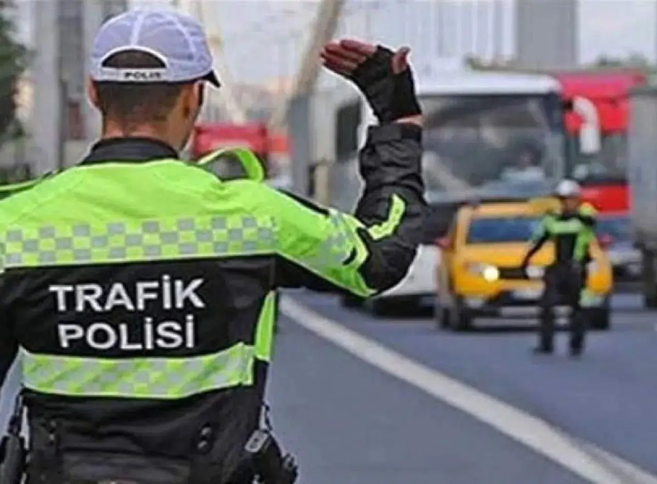 Trafikte yeni dönem: Yol kesmenin cezası artıyor, ileri yaş az indirim demek olacak