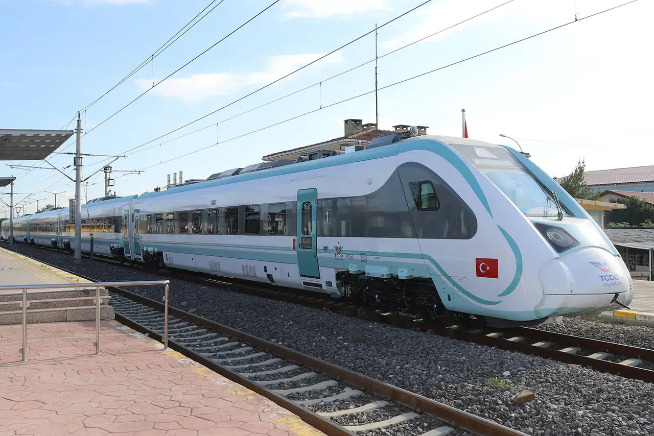 Milli Hızlı Tren Konya raylarına inmek için gün sayıyor