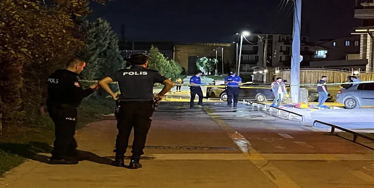 Kocaelin'de vahşet: Kız arkadaşı ve onun kardeşini tabancayla öldürüp intihar etti