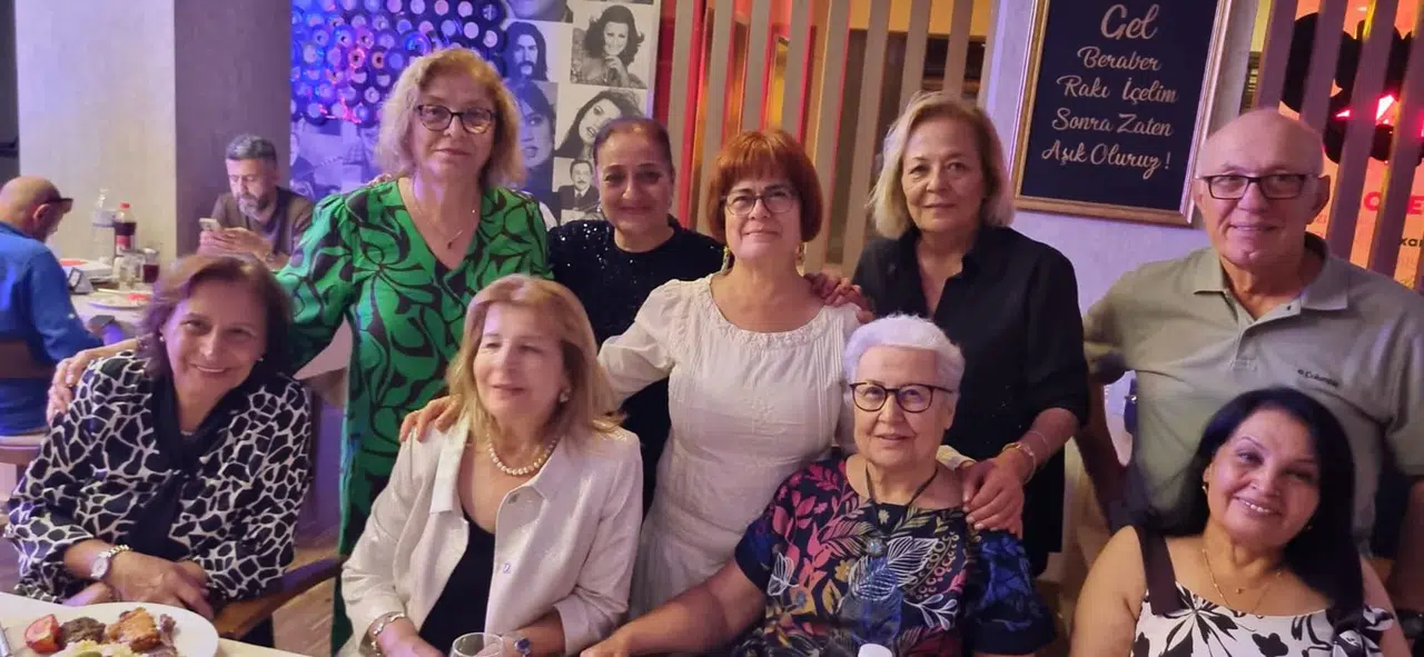 Konya'da okuyan dostlar 48 yıl sonra buluştu: Mezunlar hasret giderdi