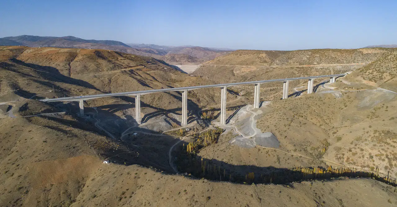 Konya ile Antalya arasına yeni viyadükler ve tüneller geliyor